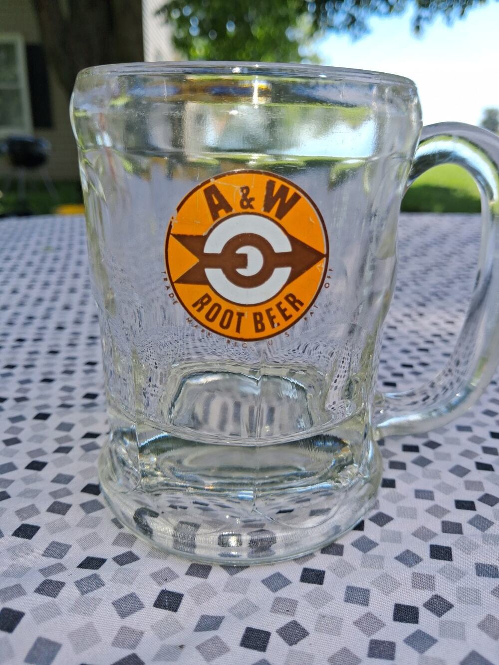 Vintage A & W Root Beer Heavy Glass Mug Arrow & Bullseye Logo 4 1/2 Inches Tall